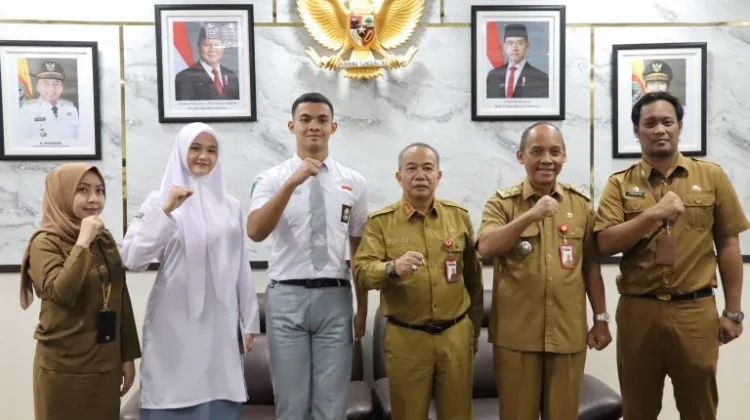 Sekda Kalsel Lepas Dua Wakil Banua ke Paskibraka Nasional 2026