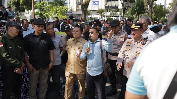 DPRD Kalsel Terima Aksi Massa, Tindaklanjut Aspirasi Sesuai Kewenangan Lembaga