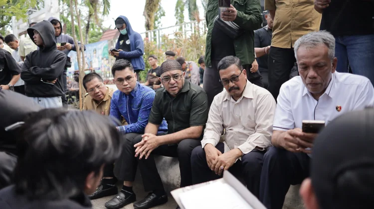 Terima Aksi Massa, DPRD Kalsel Imbau Bijak Bermedia Sosial