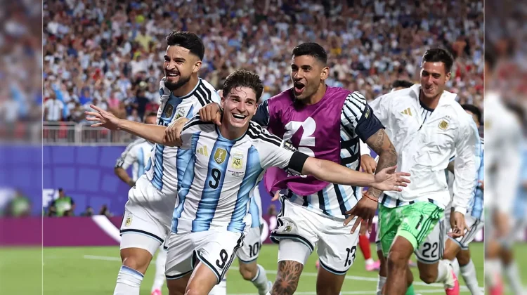 Julian Alvarez Raih Penghargaan Gol Terbaik Perempat Final Piala Dunia 2026