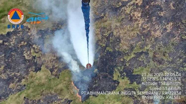 Tiga Helikopter Water Bombing Dikerahkan Tangani Karhutla Kalsel