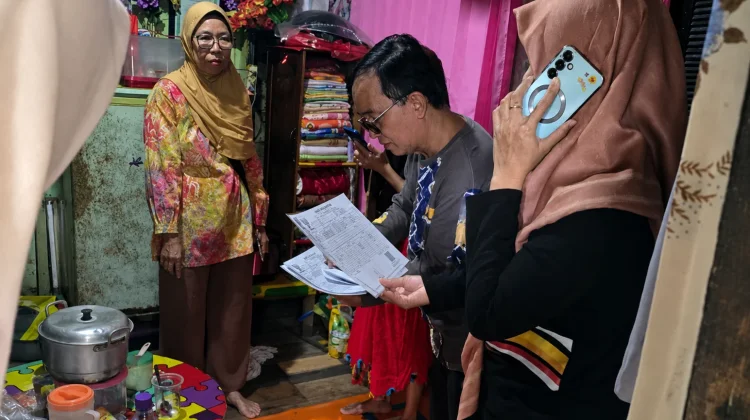 Viral Hidup tanpa Toilet, Pasutri di Rumah Reyot Akhirnya Dapat Harapan!