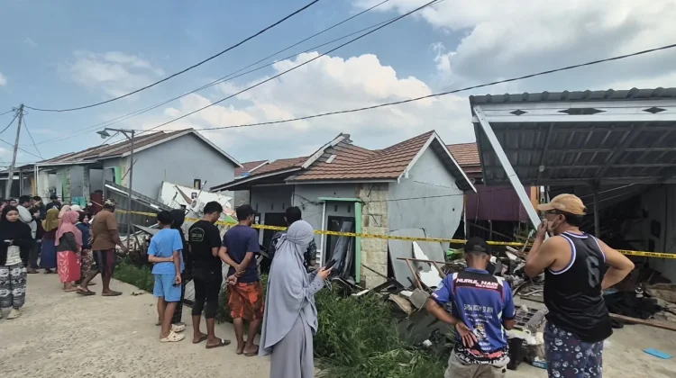 Duka Nenek Korban Meninggal Musibah Rumah Ambruk di Tatah Makmur