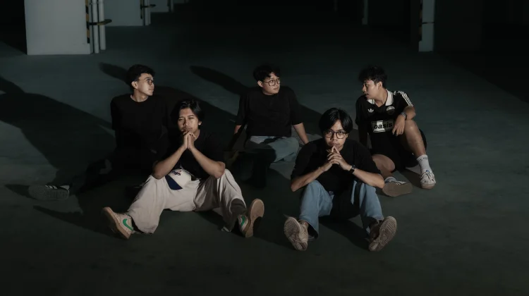 Mengikuti Perjalanan Anak Muda lewat Album Debut Paracetamol "Doctor Penguin"