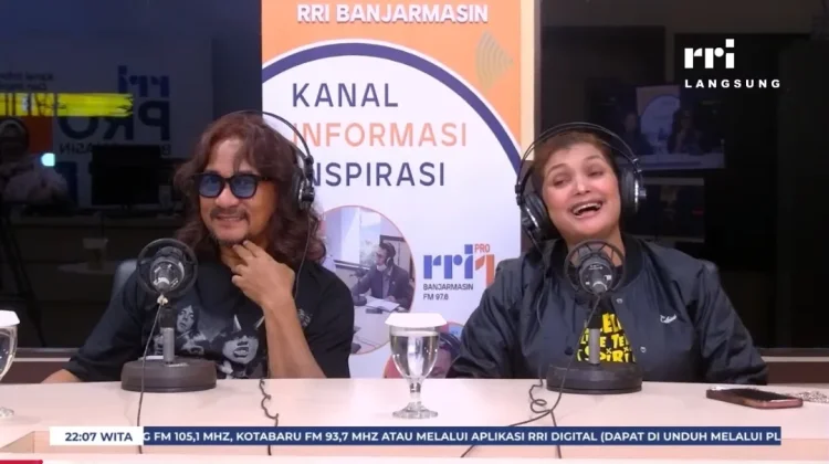 Conny Dio dan Ervin Edane Sapa Pendengar RRI Banjarmasin
