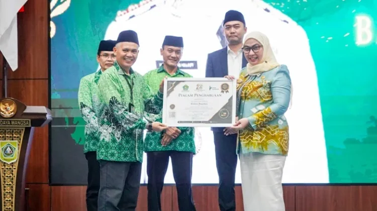 Wali Kota Banjarbaru Sabet Penghargaan Nasional PGM Award 2026