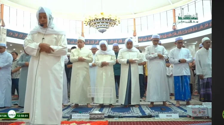 Khotbah Jumat Ajak Jemaah Manfaatkan Sisa Umur dengan Amal Saleh