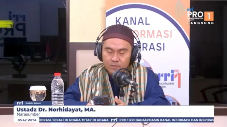 Al-Qur'an dan Alam Tuntun Manusia Mengenal Allah