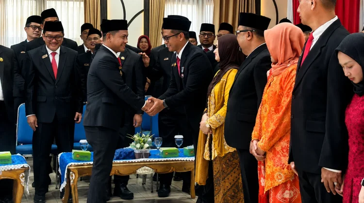 Kadiskominfotik Baru 'versus' Kabel Semrawut: 100 Hari Tak Beres, Evaluasi!