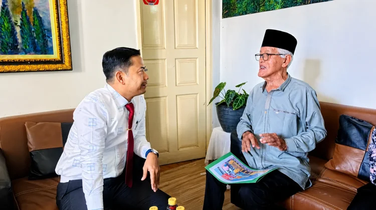 Wali Kota Sambangi Misbach Tamrin, Pastikan Monumen Dibangun Ulang