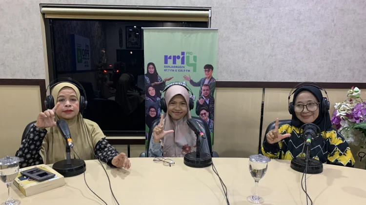 Fenomena Listrik Byar Pet Kadap dalam Karya Sastra