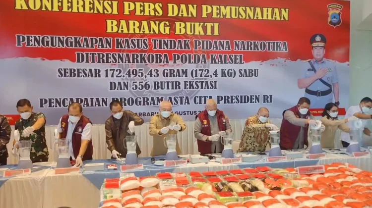 Polda Kalsel Musnahkan Ratusan Kilo Sabu dan Ratusan Butir Pil Ekstasi