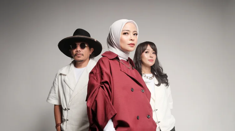 KOTAK Buka Era Independen lewat Single "YOLO"