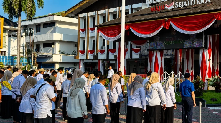 Jadi Pembina Apel, Plt Kabag Umum Ajak Sukseskan HUT ke-81 Kemerdekaan RI