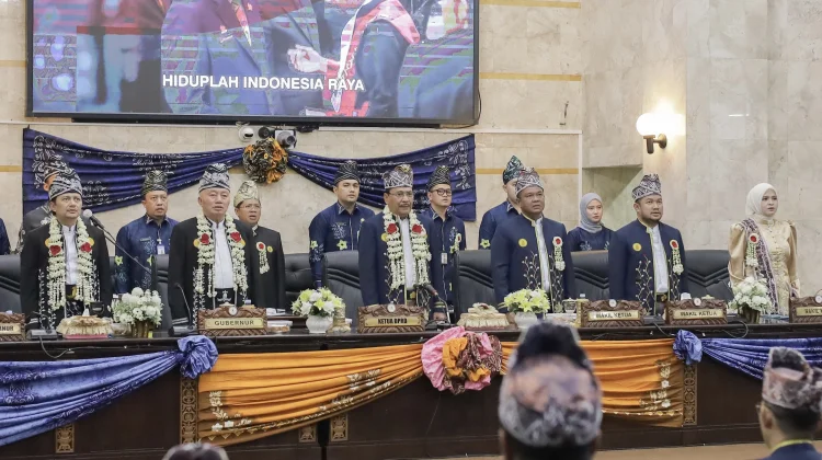 Paripurna Peringatan Hari Jadi ke-76 Kalsel, Momentum Perkuat Kolaborasi