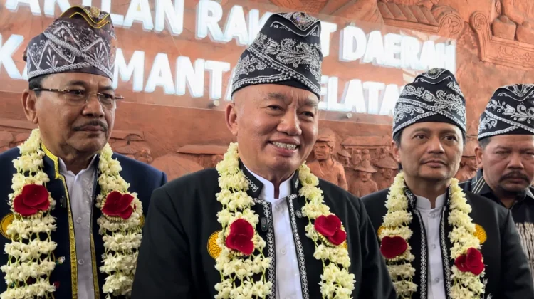 Gubernur Muhidin Apresiasi Semangat Petugas Pemadam Karhutla Kalsel