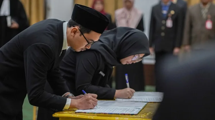 Perkuat Pelayanan Publik, Pemkot Banjarbaru Lantik Pejabat Fungsional