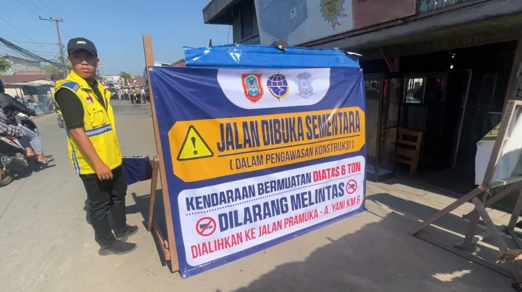 Forum LLAJ Kalsel Minta Warga Awasi Jalan Veteran Sungai Lulut
