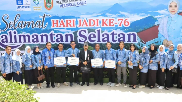 Gubernur Kalsel Apresiasi Petani dan Penyuluh Berprestasi di Harjad Kasel