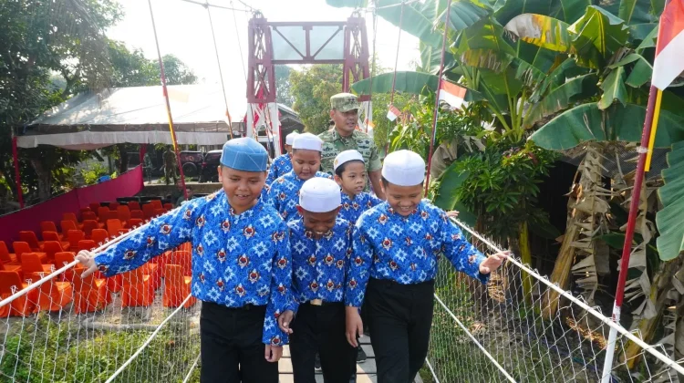 Jembatan Garuda Desa Tuhuran Diresmikan, Buka Akses dan Dorong Ekonomi Warga
