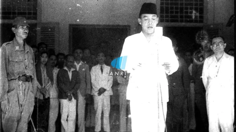 Teks Proklamasi Indonesia : Sejarah Perumusan dan Perubahannya