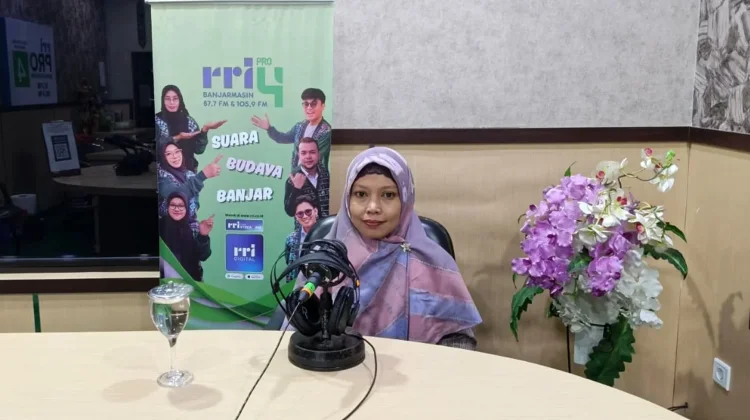 Muslimah Berakhlak Mulia Berkontribusi bagi Masyarakat dan Lingkungan