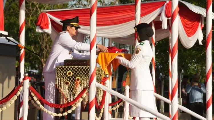 Wagub Kalsel Hasnuryadi Pimpin Upacara Penurunan Bendera HUT RI ke-81