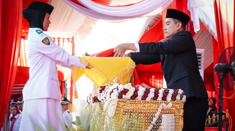 Ketua DPRD Banjarbaru Ajak Aparatur Tingkatkan Pelayanan Publik
