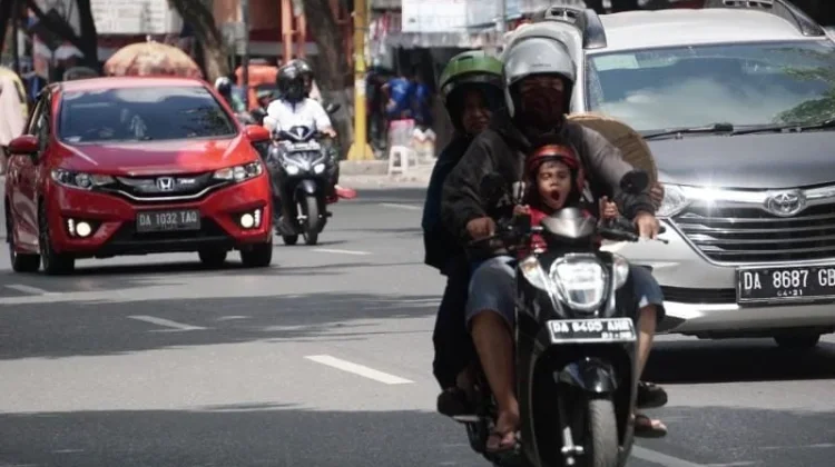 Kabut Asap Kiriman Masih Mengintai, ISPA Masih Mengancam Banjarmasin