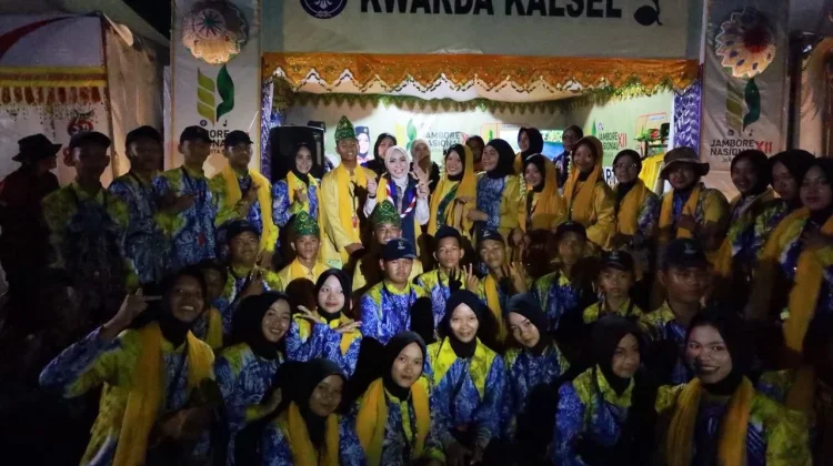 Semangati Kontingen Kalsel, Hj. Fathul Jannah Kunjungi Peserta Jamnas XII