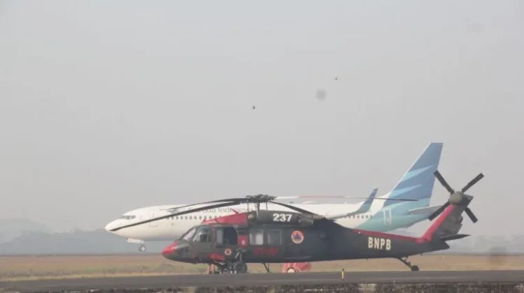 Tiga Helikopter Dikerahkan Padamkan Karhutla Kalsel