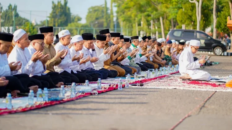 Hadapi Kemarau, Wali Kota Banjarbaru bersama ASN Laksanakan Salat Istisqa