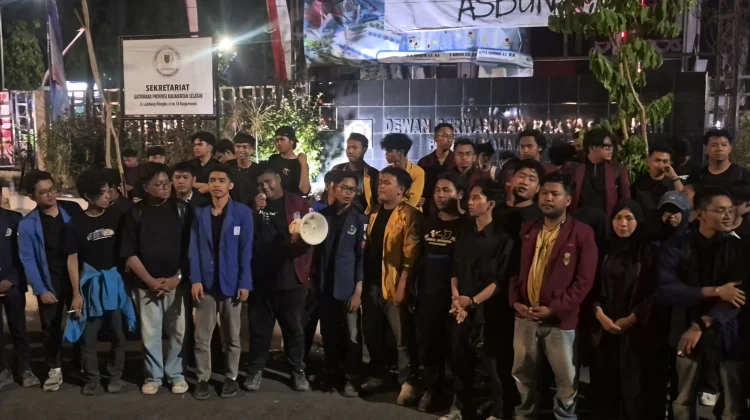 Sempat Miskomunikasi, Aksi di DPRD Kalsel Berakhir Kondusif