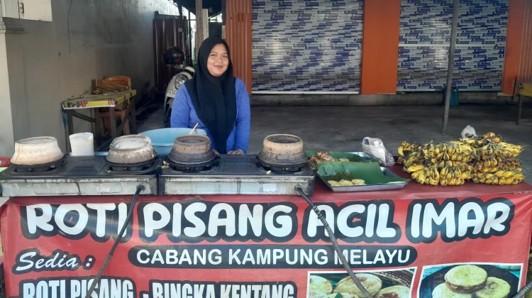 Roti Pisang Acil Imar Cemilan Favorit