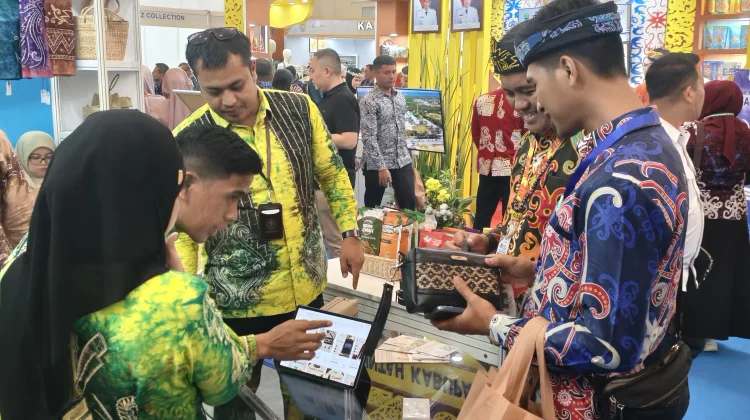 Produk Handbag Purun HSU Didorong Tembus Pasar Nasional dan Global