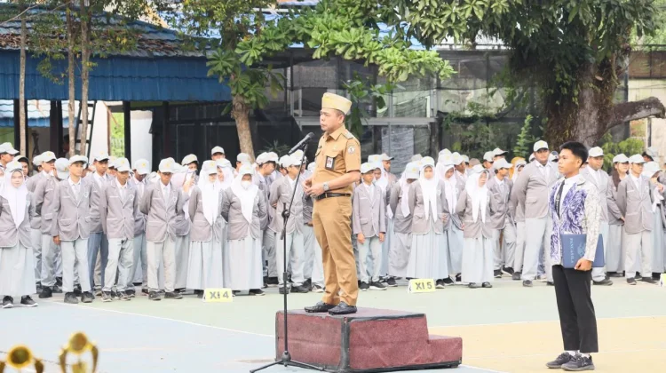 Wabup Batola Dorong Siswa Lanjutkan Pendidikan ke Perguruan Tinggi