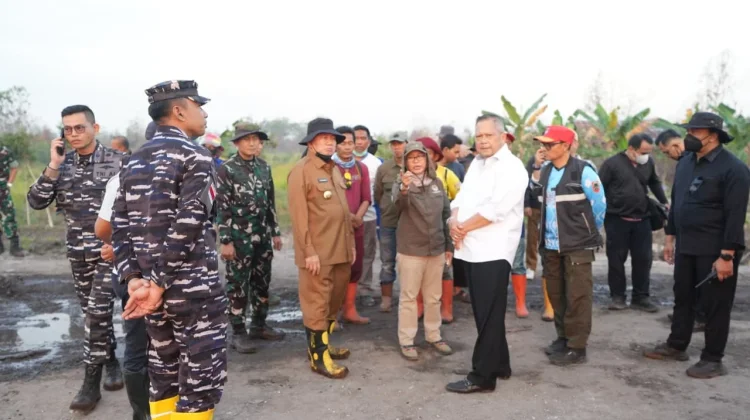 Gubernur H. Muhidin Pastikan Pembasahan Hutan Lindung Berjalan Efektif