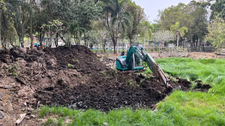 Sedimentasi Menumpuk 10 Tahun, Pemko Banjarmasin Keruk Kolam Kamboja