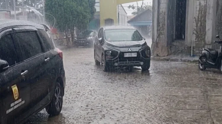Hujan 10 Menit Basahi Liang Anggang, Angin Segar di Tengah Kepungan Asap Karhutla
