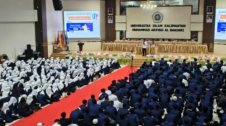 Ribuan Mahasiswa Baru Ikuti PKKMB UNISKA MAB