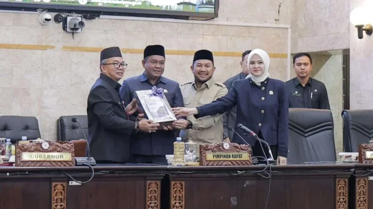 Paripurna DPRD Kalsel Bersama Pemprov Bahas Raperda APBD 2027