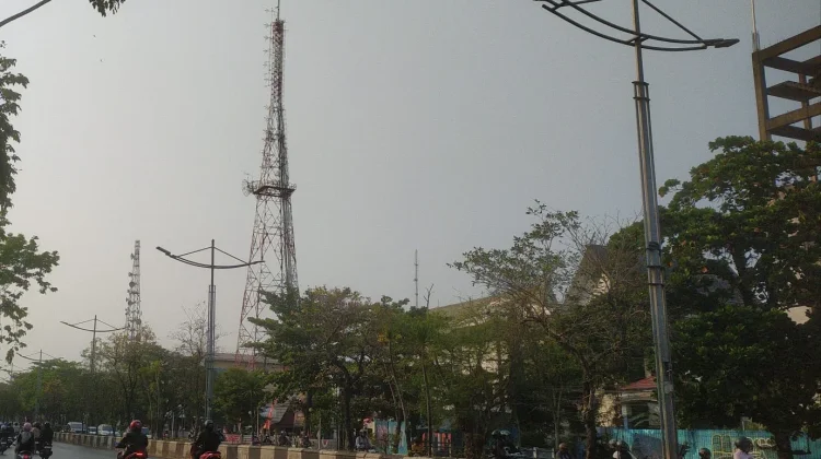 Kalsel Cerah, Bandara Syamsudin Noor diselimuti Kabut Asap
