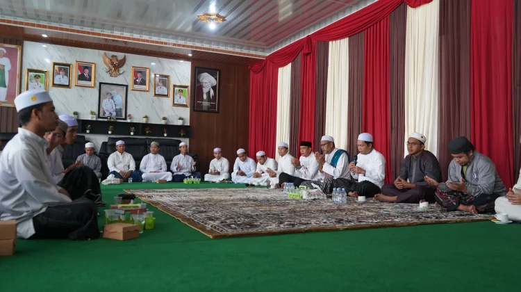 Pemkab Balangan Berangkatkan 20 Santri Menuntut Ilmu ke Hadramaut