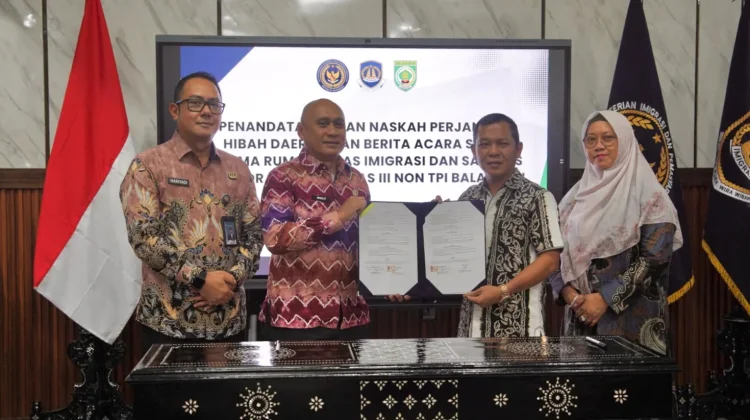 Tingkatkan Layanan Imigrasi, Pemkab Balangan Serahkan Aset Hibah