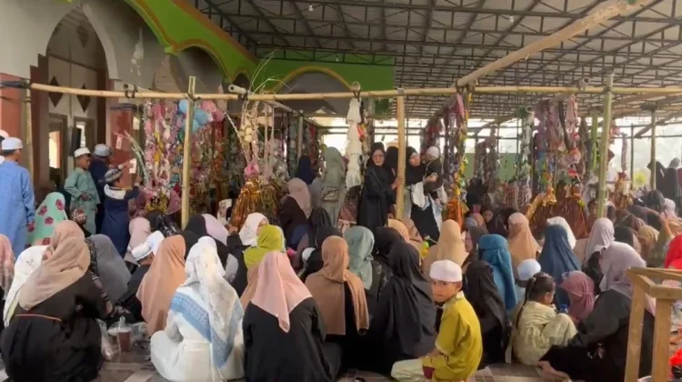 Tradisi Beayun Maulid di Masjid Baiturrahmah Anjir Muara Lama