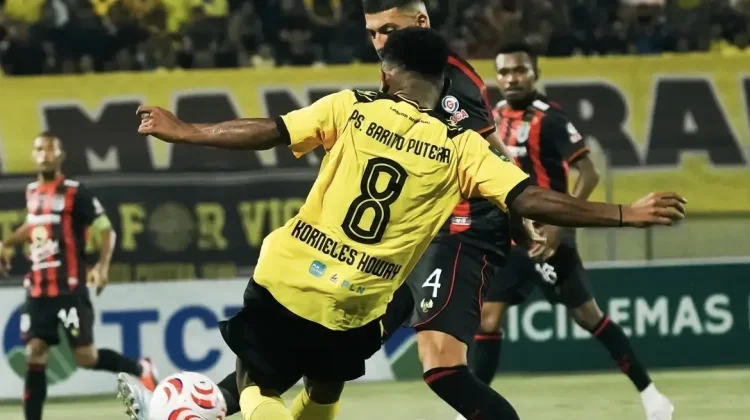 Debut Manis Korneles, Cetak Dua Gol Antar Barito Putera Tekuk Persipura 3-2