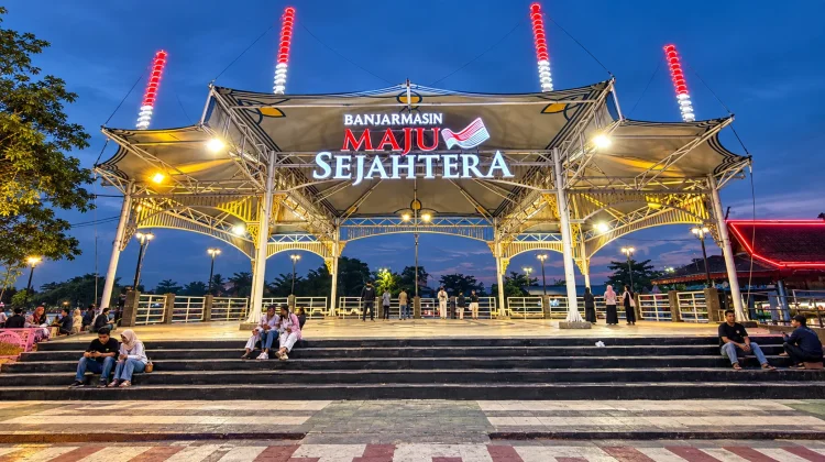 “Banjarmasin Maju Sejahtera” Menyala di Panggung Siring Balai Kota