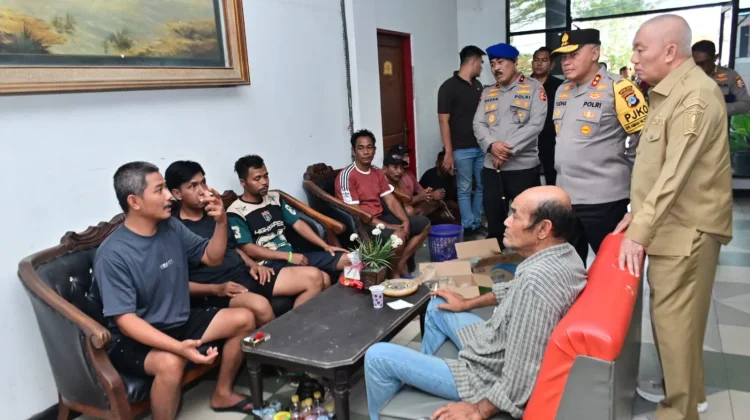 Gubernur Kalsel Siapkan Pemulangan Korban Selamat KM Virgo Transport 8