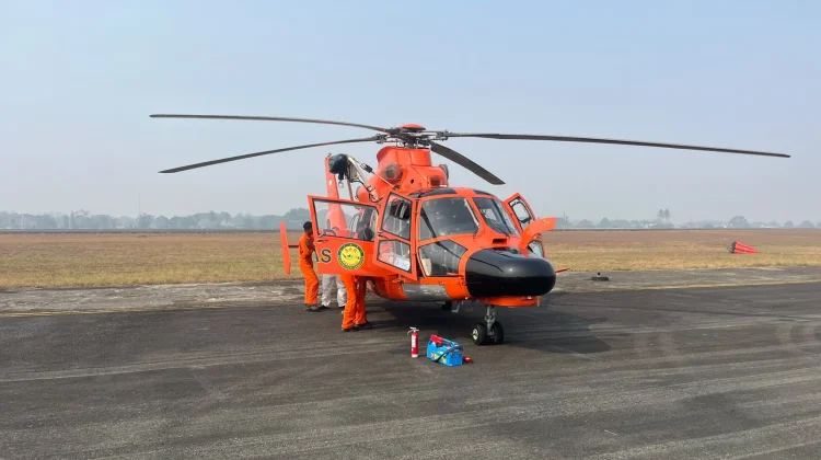 Helikopter Dikerahkan Evakuasi Empat Korban KM Virgo Transport 8