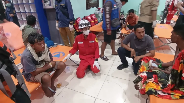 Korps Sukarela PMI ULM Bantu Operasi SAR KM Virgo Transport 8